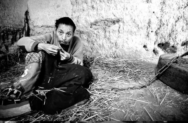 因为一个灵异疯子的“疯话”,救了我们村里所有人的命,真实经历