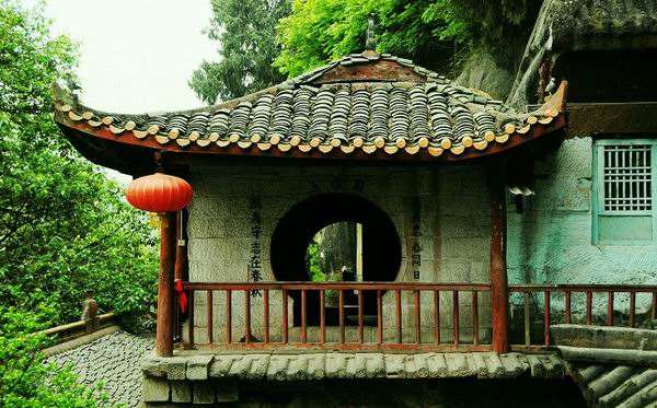 苍溪临江寺的古亭