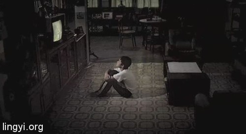超级惊悚的灵异事件：和我一起看电视的“爷爷”